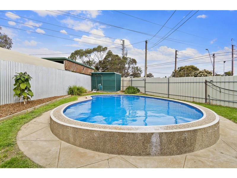 220 Maxwell Road, Para Hills SA 5096