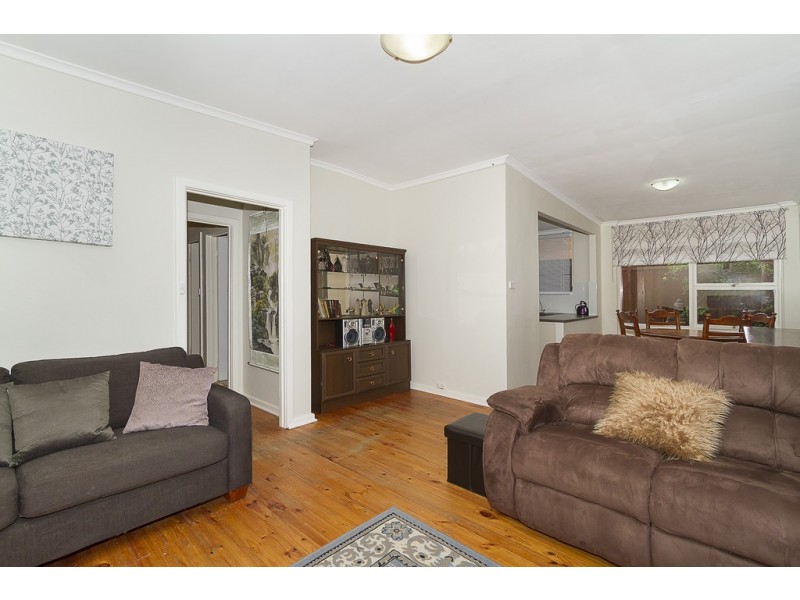 20 Fairway Street, Para Hills SA 5096