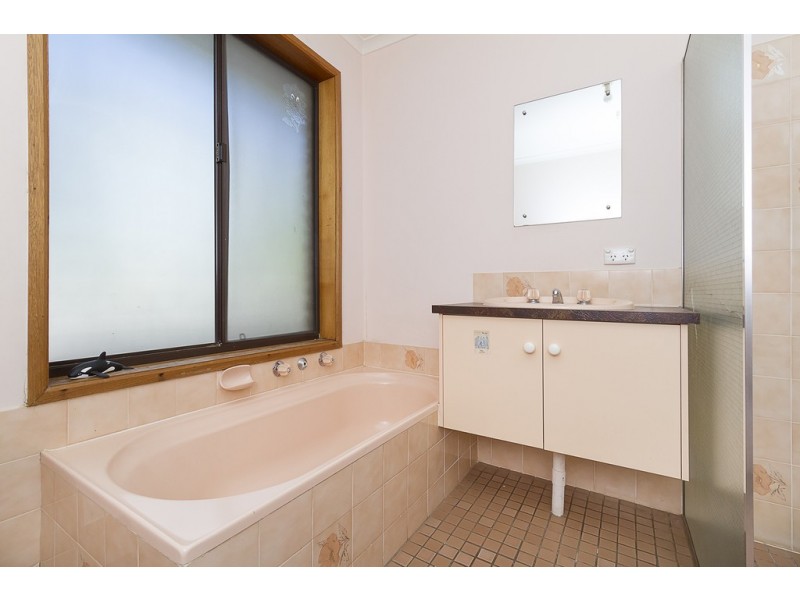 53 Greenridge Court, Wynn Vale SA 5127