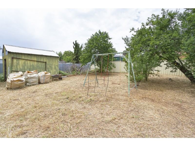 14 Oswald Crescent, Para Hills SA 5096