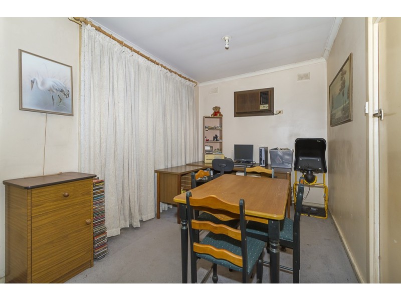 14 Oswald Crescent, Para Hills SA 5096