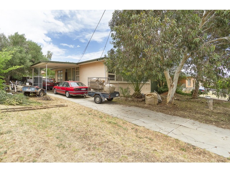 14 Oswald Crescent, Para Hills SA 5096