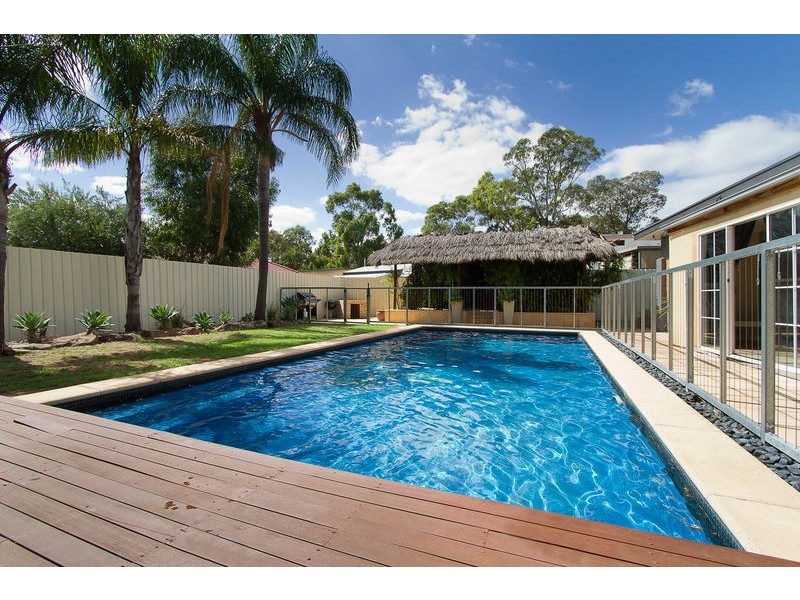 18 Maves Road, Para Hills SA 5096