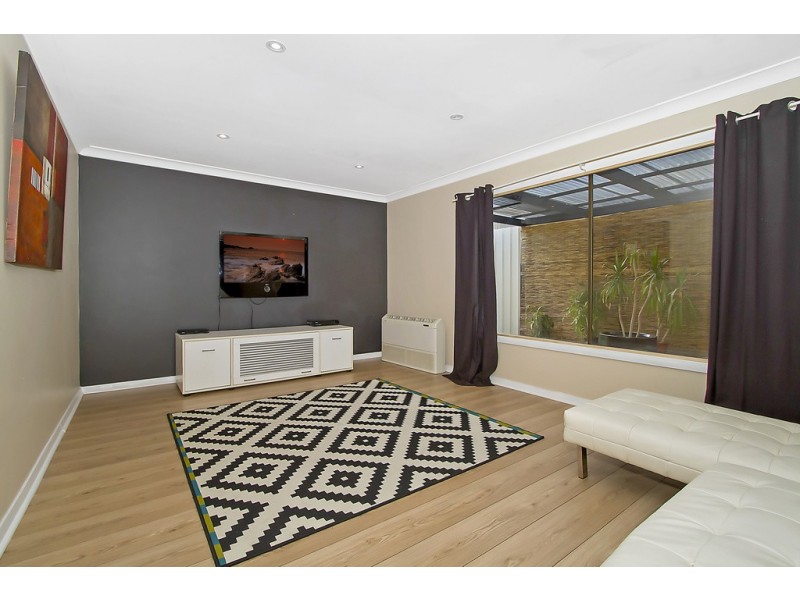 18 Maves Road, Para Hills SA 5096