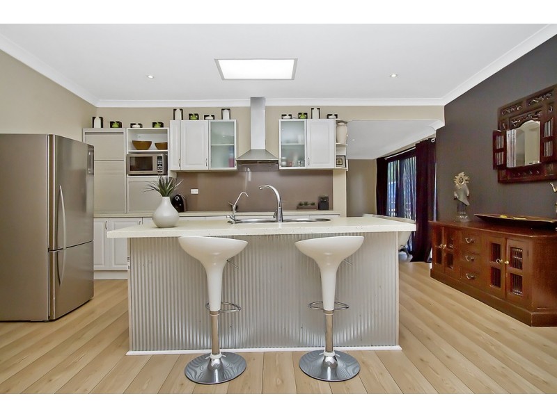 18 Maves Road, Para Hills SA 5096