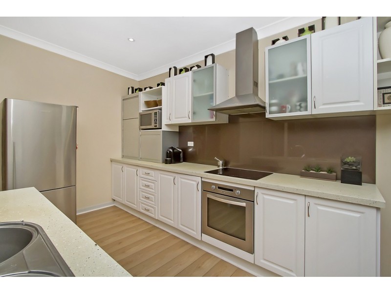 18 Maves Road, Para Hills SA 5096