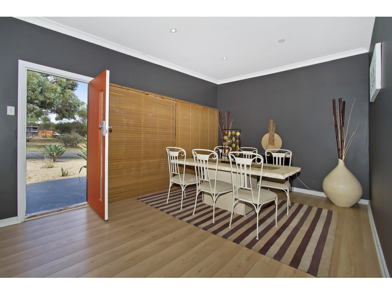 18 Maves Road, Para Hills SA 5096