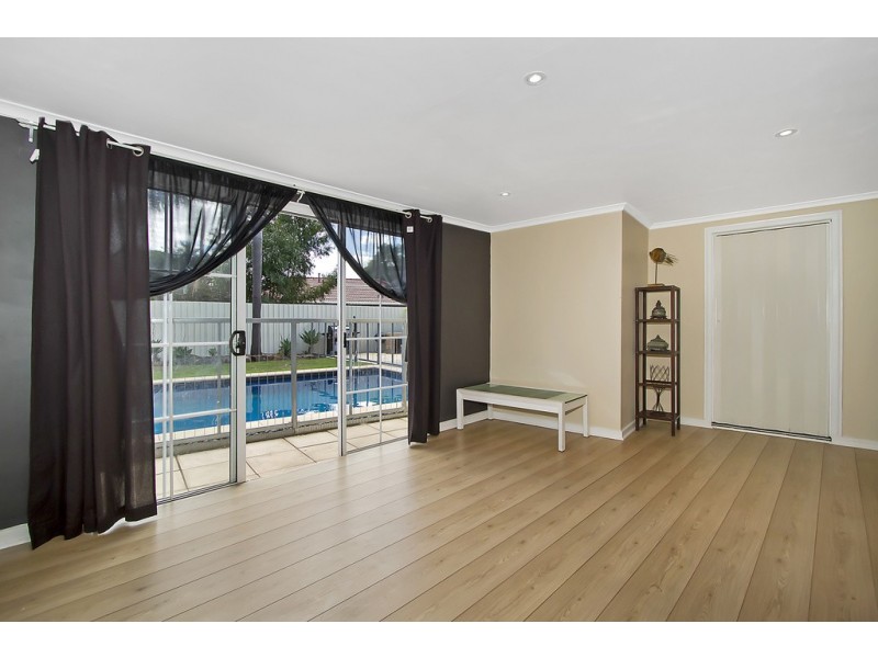 18 Maves Road, Para Hills SA 5096