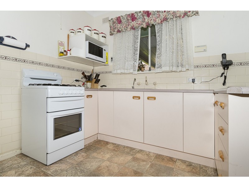311 Wright Road, Valley View SA 5093