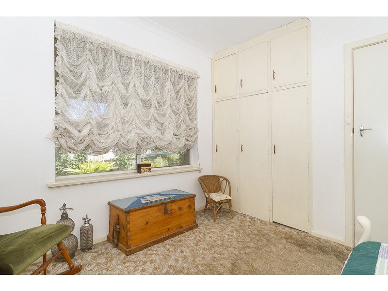 311 Wright Road, Valley View SA 5093