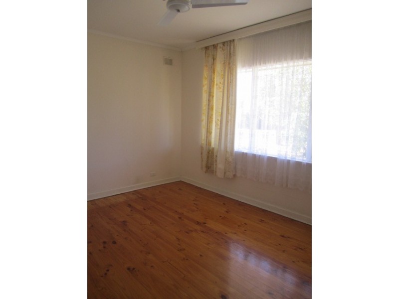 27 Williamson Road, Para Hills SA 5096