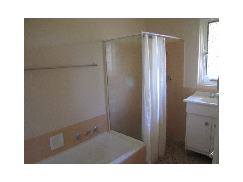 27 Williamson Road, Para Hills SA 5096