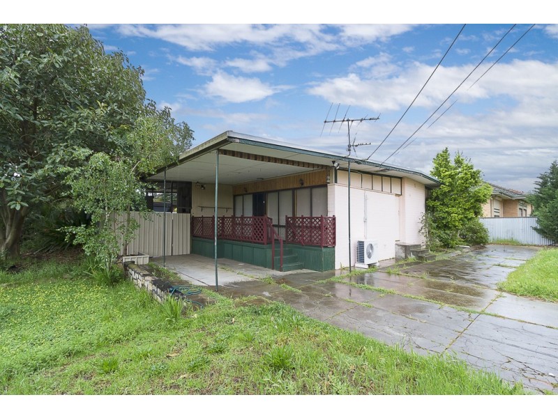 7 Dennis Crescent, Para Hills SA 5096