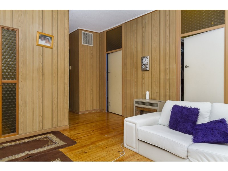 7 Dennis Crescent, Para Hills SA 5096