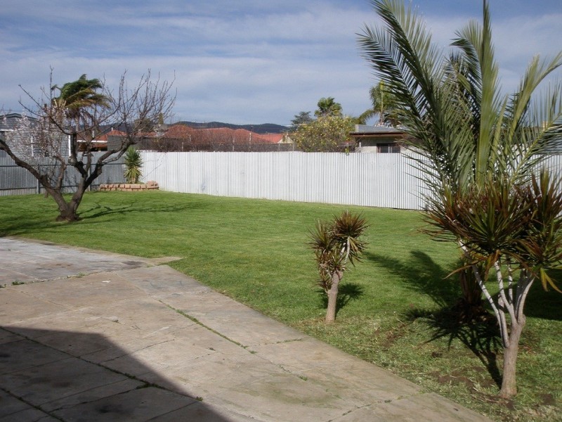 1 The Parkway, Holden Hill SA 5088