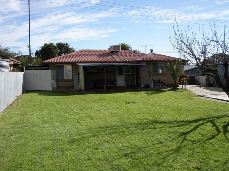 1 The Parkway, Holden Hill SA 5088