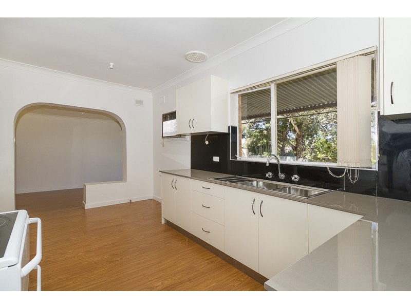 35 Marsh Avenue, Para Hills SA 5096