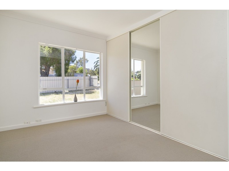 35 Marsh Avenue, Para Hills SA 5096