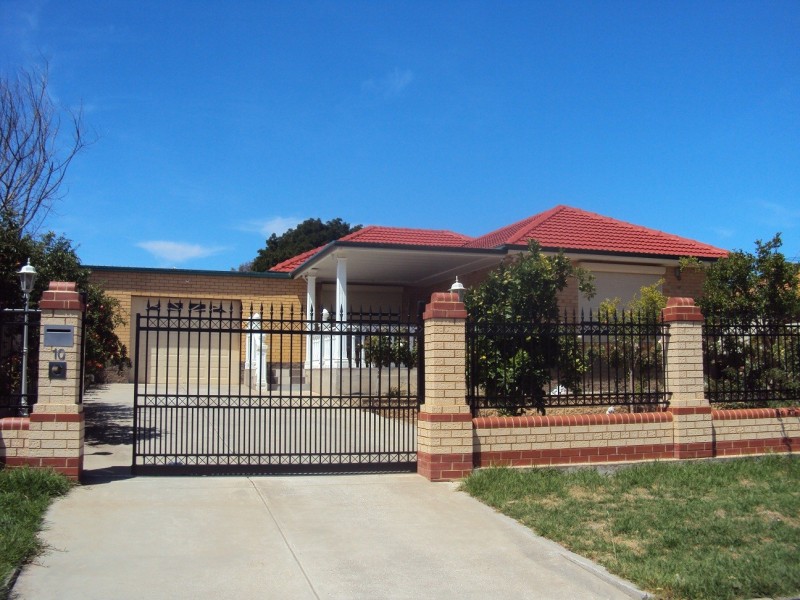 10 Ivan Street, Para Hills SA 5096