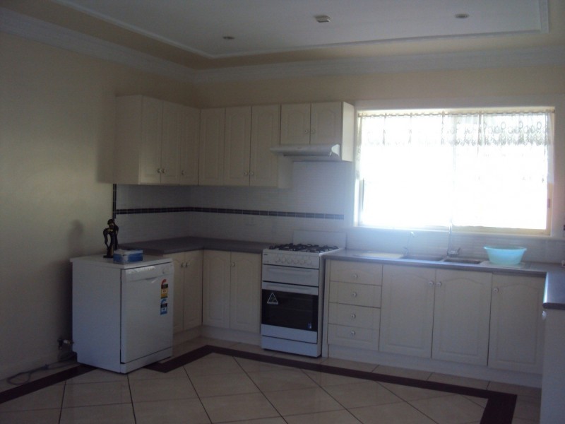 10 Ivan Street, Para Hills SA 5096