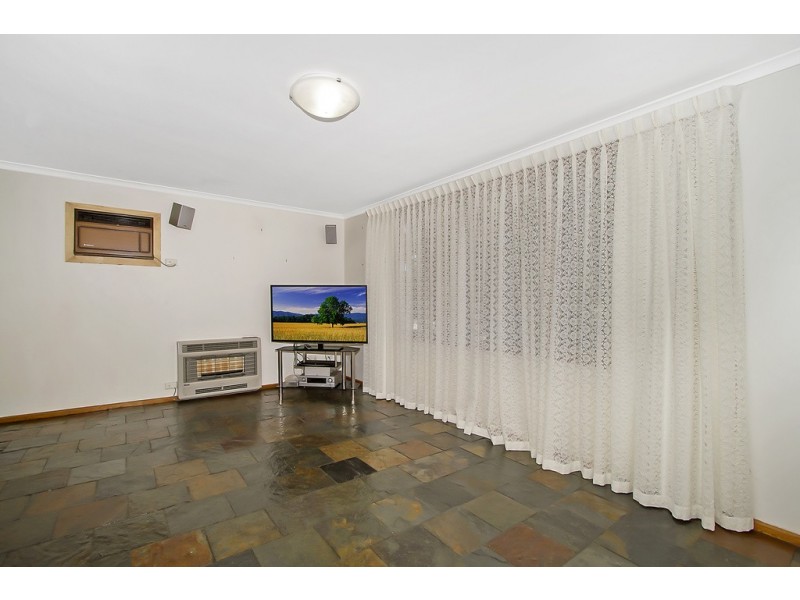 2 Moyes Court, Para Hills West SA 5096