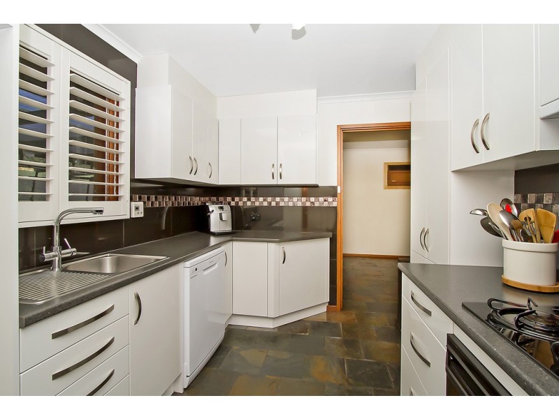 2 Moyes Court, Para Hills West SA 5096