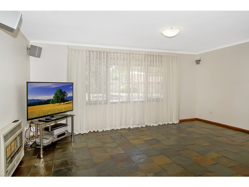 2 Moyes Court, Para Hills West SA 5096