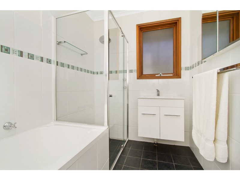 2 Moyes Court, Para Hills West SA 5096