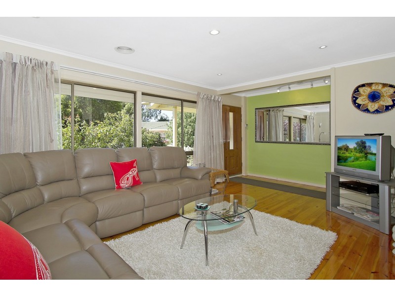 28 Flockhart Avenue, Valley View SA 5093