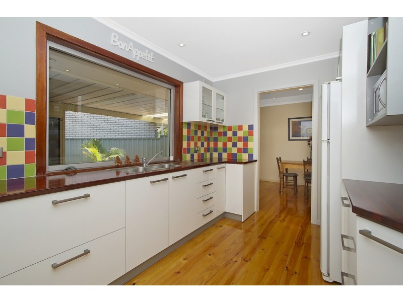 28 Flockhart Avenue, Valley View SA 5093