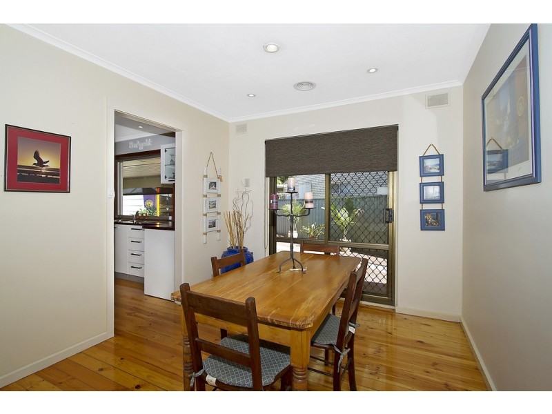 28 Flockhart Avenue, Valley View SA 5093