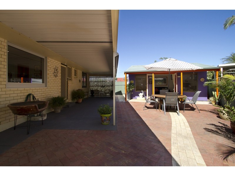 28 Flockhart Avenue, Valley View SA 5093