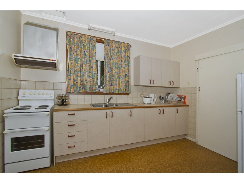 17 Abelia Street, Elizabeth Vale SA 5112