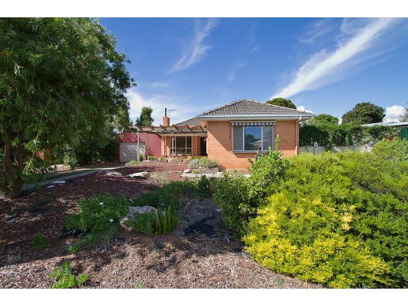 17 Abelia Street, Elizabeth Vale SA 5112