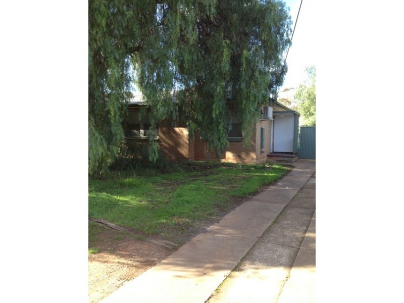 4 Small Crescent, Smithfield Plains SA 5114