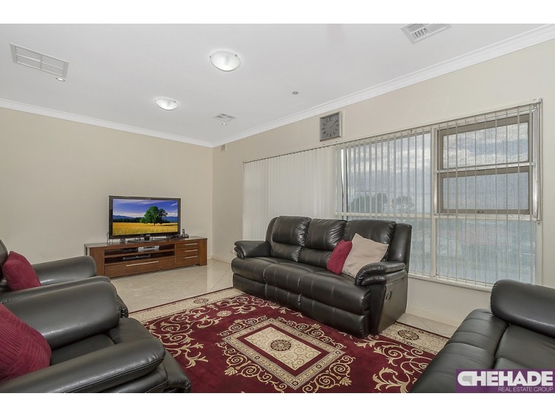 10 Hinton Avenue, Para Hills SA 5096