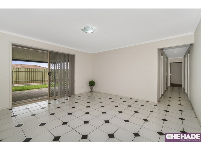 30 Hedgerow Drive, Gulfview Heights SA 5096