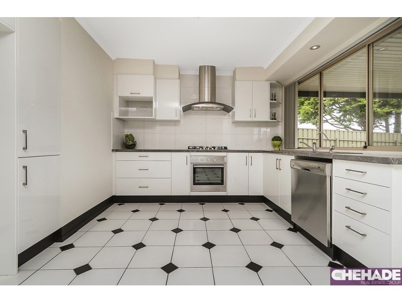 30 Hedgerow Drive, Gulfview Heights SA 5096