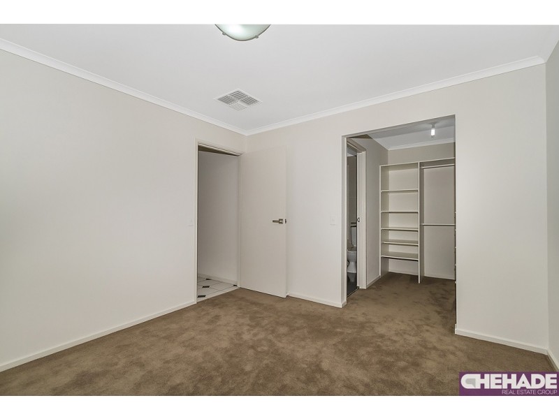 30 Hedgerow Drive, Gulfview Heights SA 5096