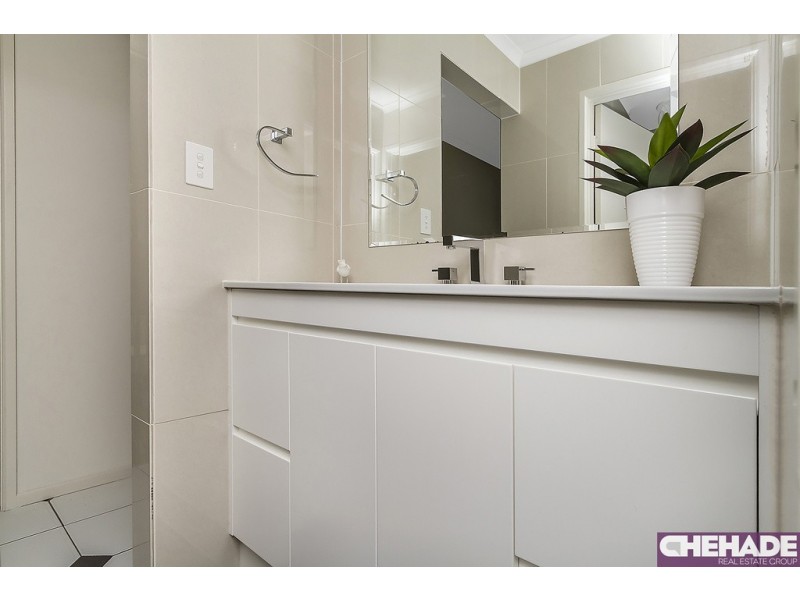 30 Hedgerow Drive, Gulfview Heights SA 5096