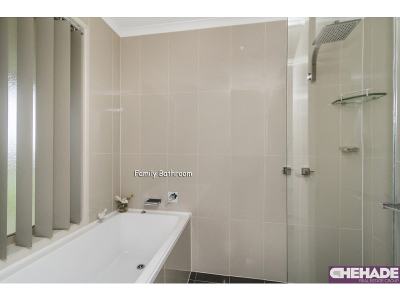 30 Hedgerow Drive, Gulfview Heights SA 5096