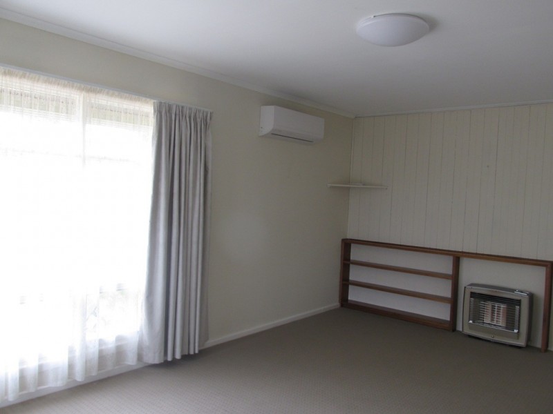2 Flinders Drive, Valley View SA 5093