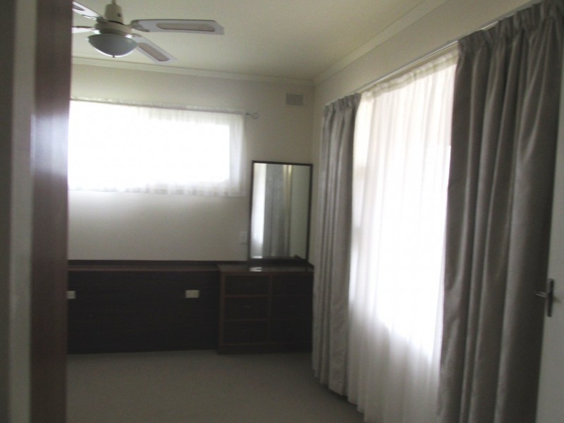 2 Flinders Drive, Valley View SA 5093