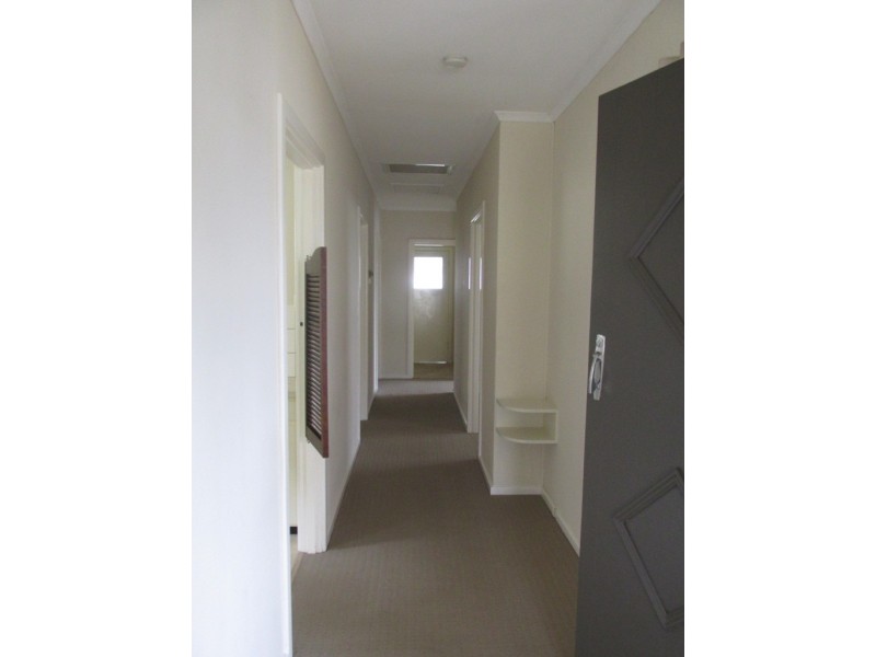 2 Flinders Drive, Valley View SA 5093