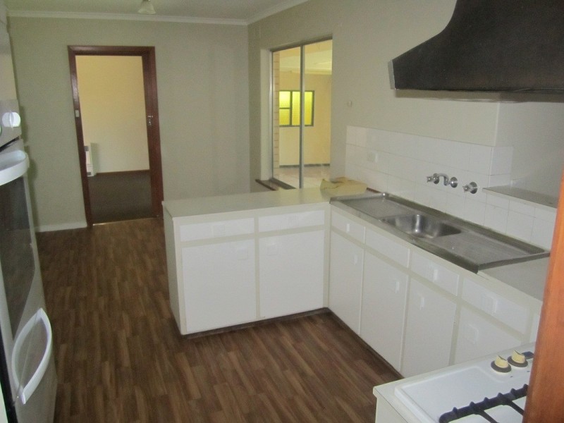 25 KARYN CRESCENT, Brahma Lodge SA 5109