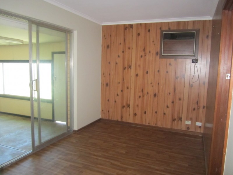 25 KARYN CRESCENT, Brahma Lodge SA 5109