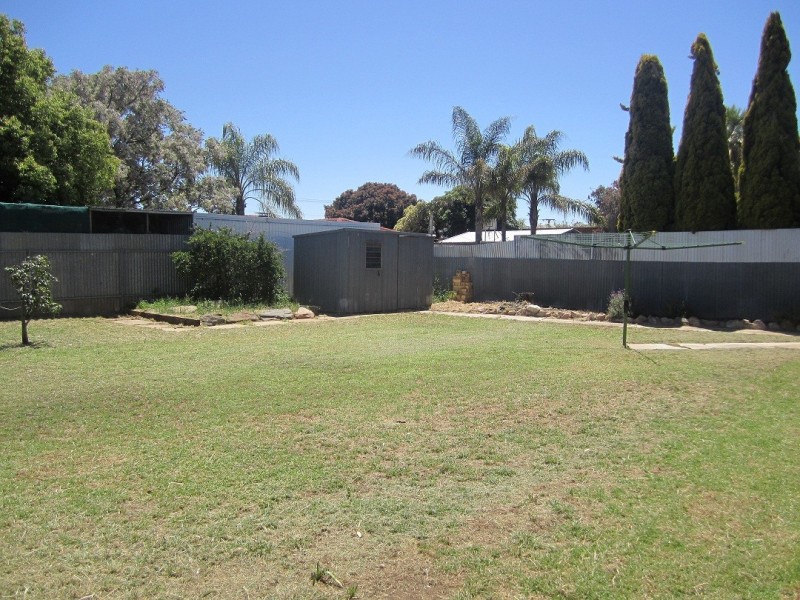 25 KARYN CRESCENT, Brahma Lodge SA 5109