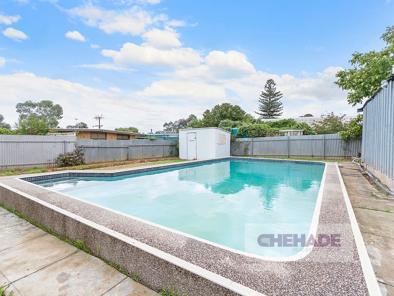 4 Loral Street, Para Hills SA 5096