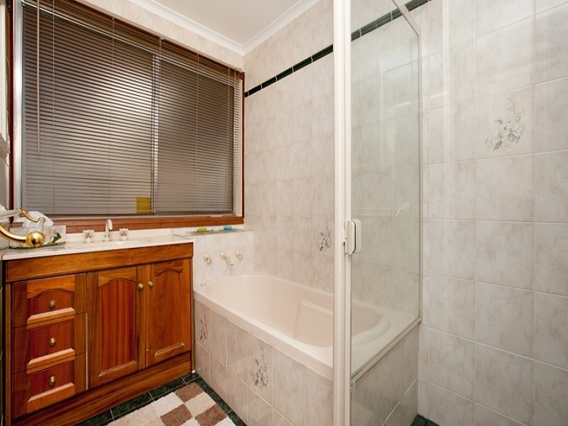 32 Francis street, Salisbury Heights SA 5109