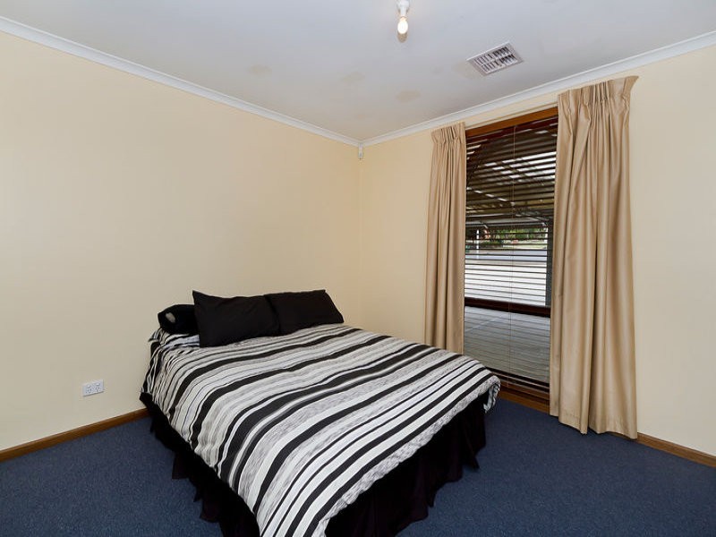 14 Pelsaert Avenue, Fairview Park SA 5126